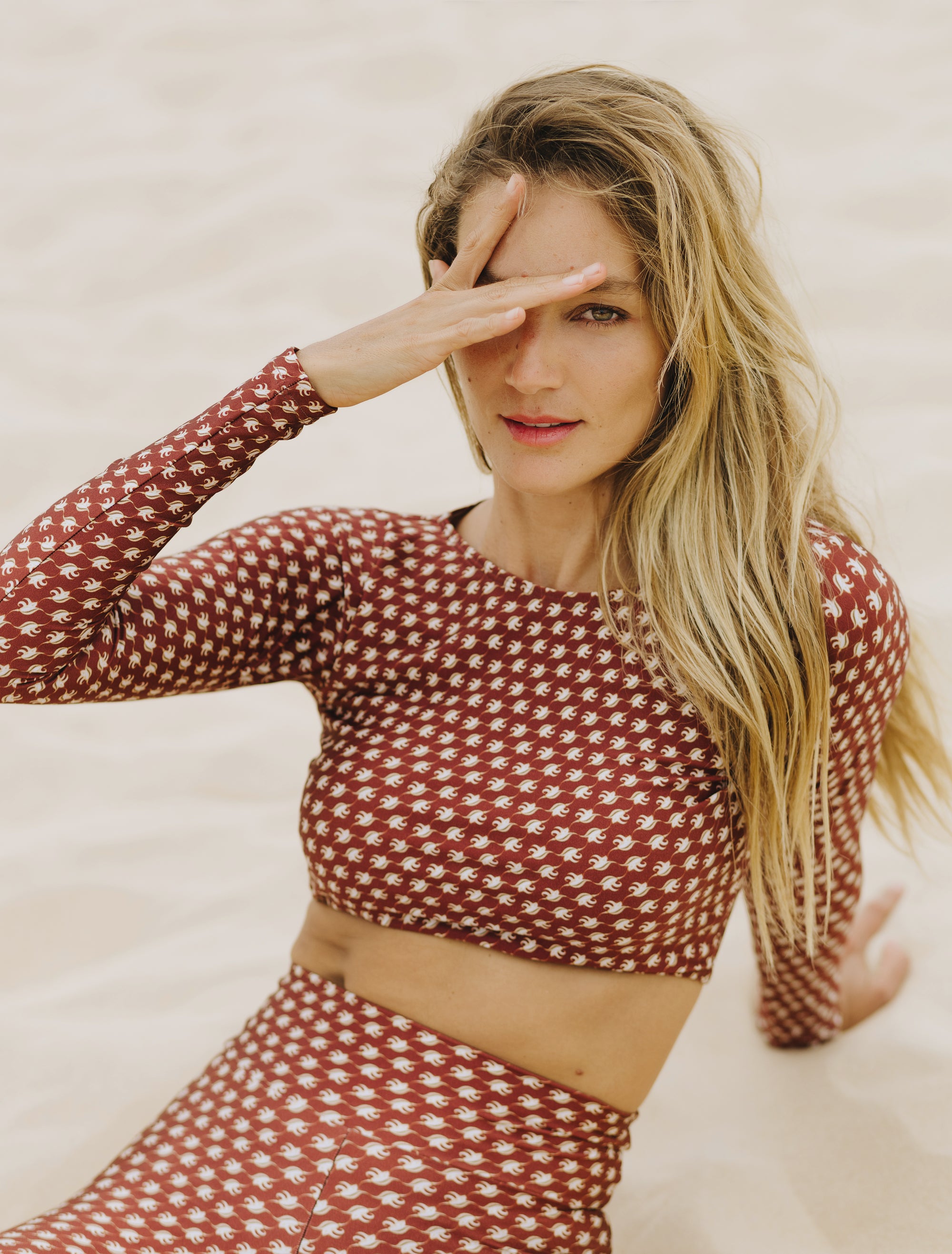 Top cropped manga longa Floral Búzios