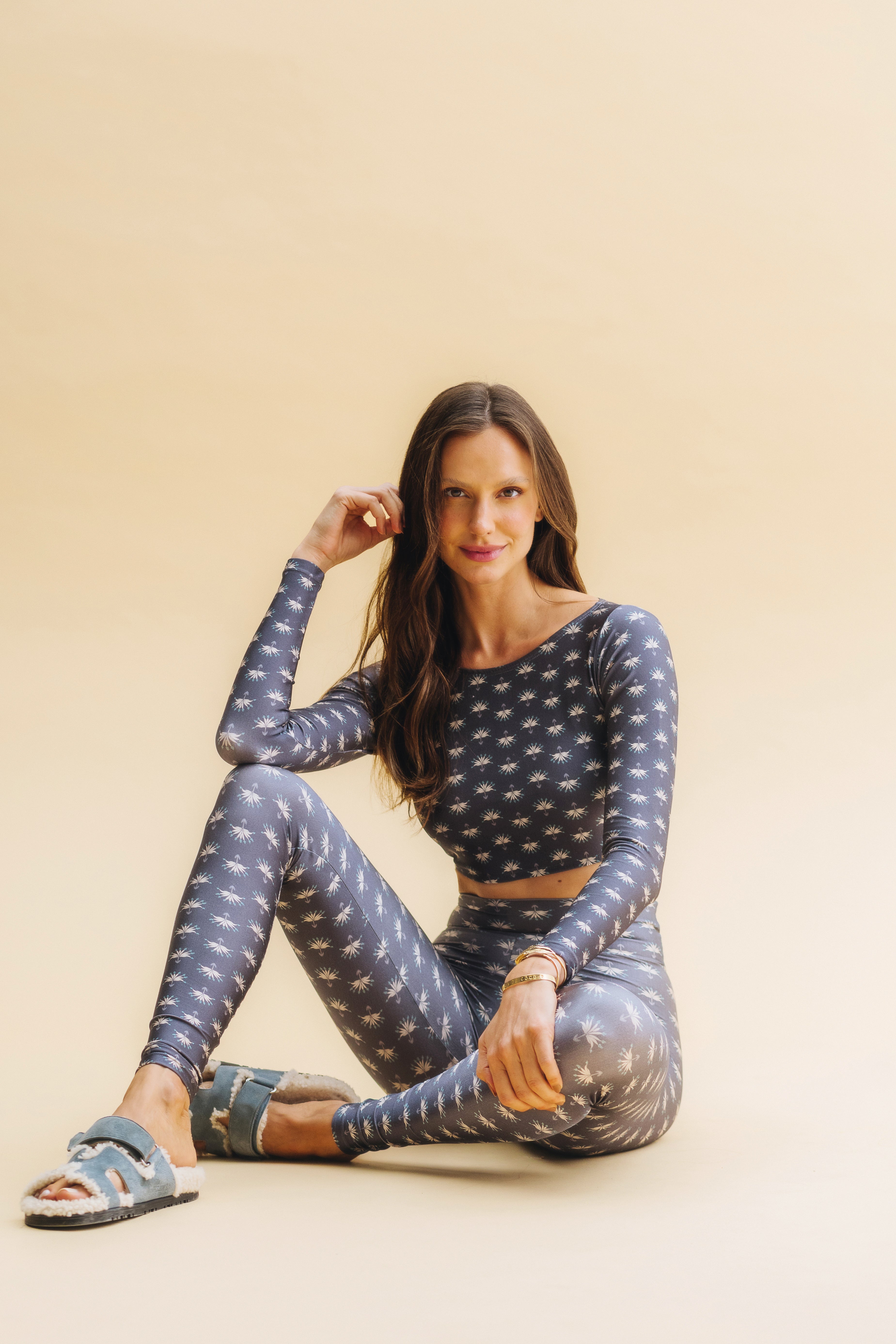 Top cropped manga longa Plume