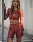 Top cropped manga longa Clay Garden