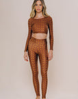 Top cropped manga longa Girafa Marrom