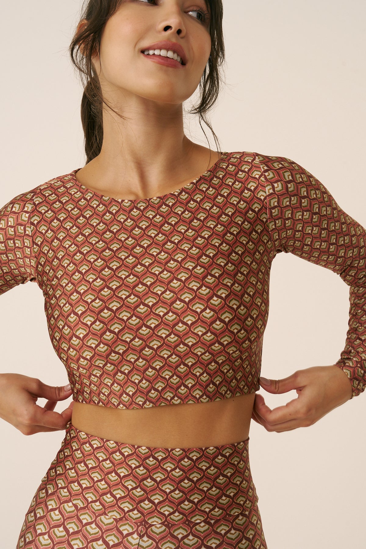 Top cropped manga longa Aura